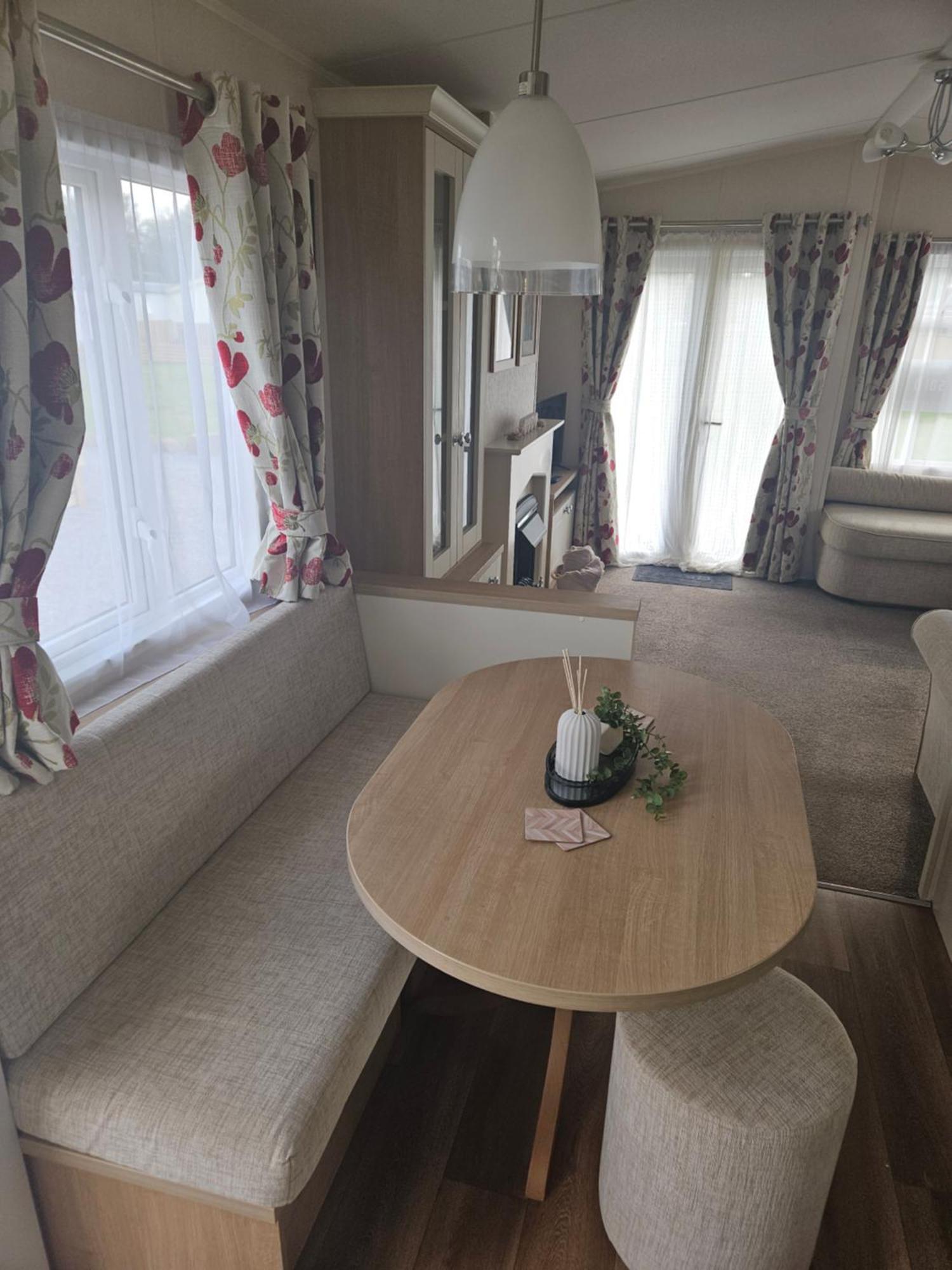 Lytham Luxe 6 Birth Caravan Weeton  Exteriör bild