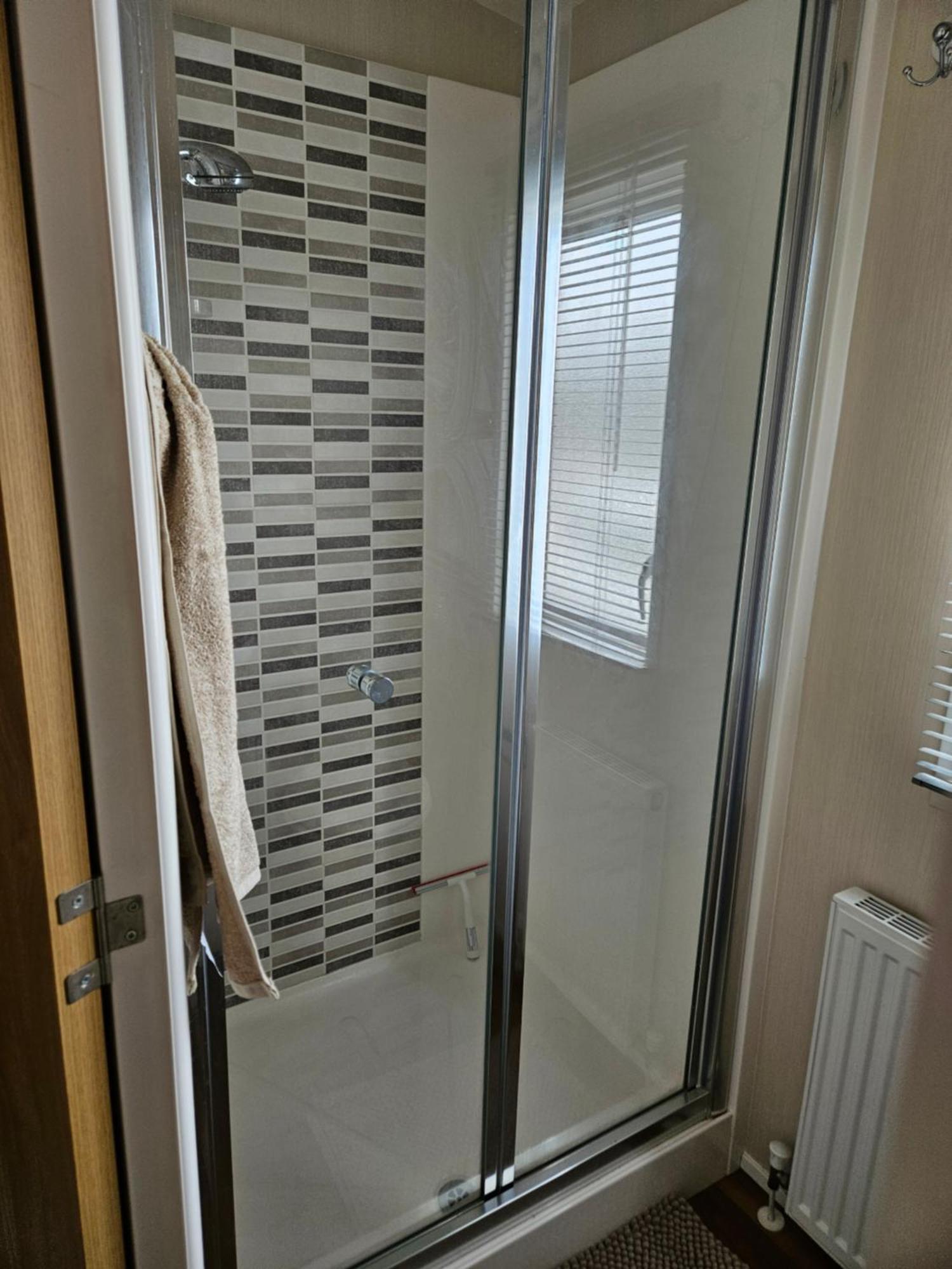 Lytham Luxe 6 Birth Caravan Weeton  Exteriör bild